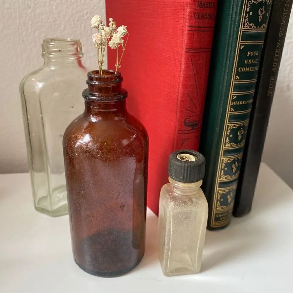 🎀 VINTAGE 🎀 1940s Set of Three Vintage Bottles Found in the Sea
